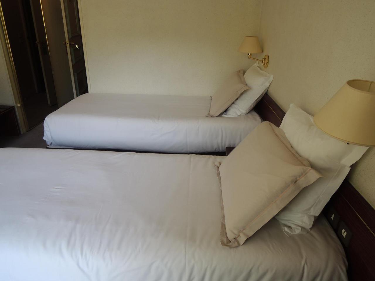 Hotel 4C 클뤼스 외부 사진